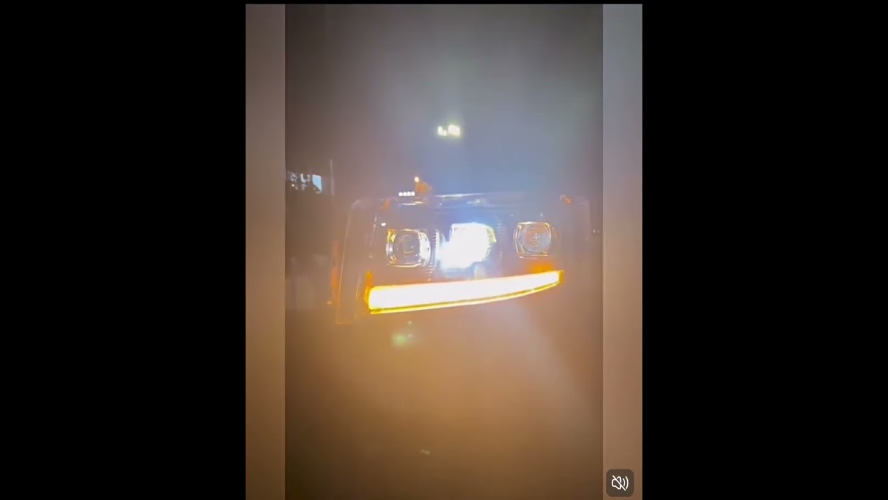 Far LED stanga cu 3 lupe pentru Renault Premium 24V – DRL Alb + Portocaliu, Startup Effect