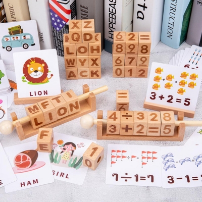 Joc Montessori tip cuburi din lemn inscriptionate cu litere