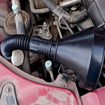 Palnie auto, pentru ulei si benzina, lungime tub 36 cm, plasa filtru pentru a nu permite intrarea impuritatilor