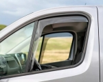 Set de 2 Paravanturi auto de vânt pentru geamuri față, pentru RENAULT TRAFIC X82, OPEL VIVARO X82, FIAT TALENTO, NISSAN NV300