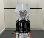 Carena si far fata pentru motociclete, alba, cu faza scurta si lunga – Model universal pentru ENDURO / Trail / Streetfighter