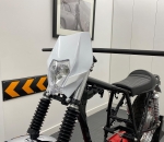 Carena si far fata pentru motociclete, alba, cu faza scurta si lunga – Model universal pentru ENDURO / Trail / Streetfighter
