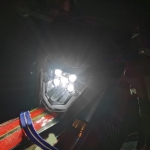 Carena si far LED fata pentru motociclete, Negru, cu faza scurta si lunga – Model universal pentru ENDURO / Trail / Streetfighter