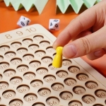 Tabla matematica educativa din lemn cu carduri pentru inmultire