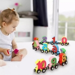 Trenulet din lemn cu cifre