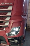 Far LED stanga 24V cu DRL pentru Mercedes Actros MP4/MP5 OEM 9608200239 / 9608200339 / 9608200439 / 9608200539