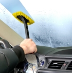 Laveta din microfibra cu maner pentru curatarea geamurilor auto DUNLOP – 40 × 13 cm